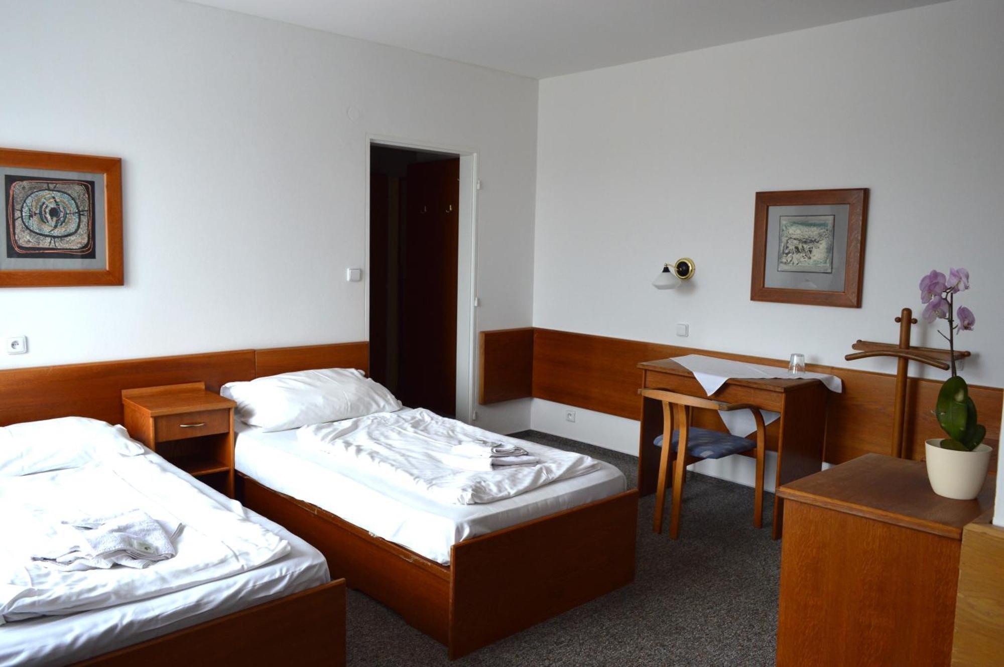 Hotel Peliny Chocen Dış mekan fotoğraf